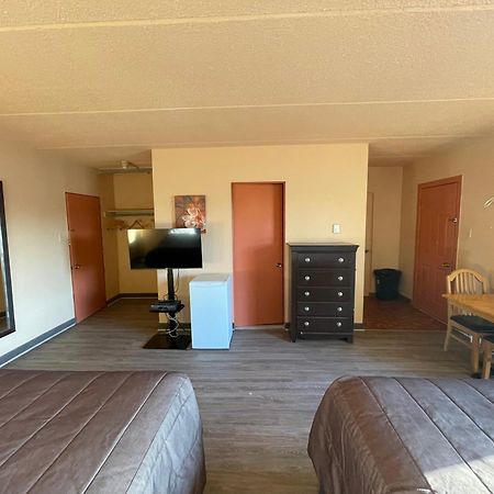 Motel St-Eustache Saint-Eustache Zewnętrze zdjęcie